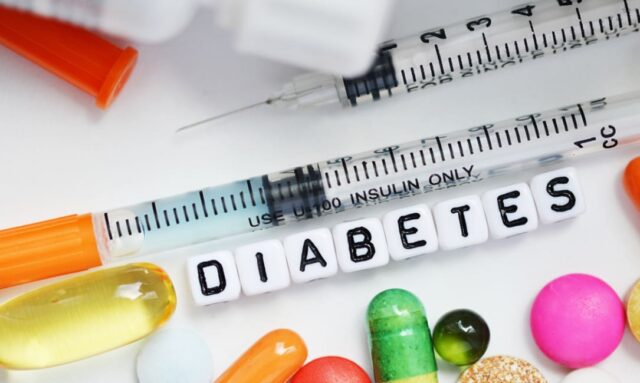 عوارض دیابت+نرم افزار های تخصصی درمان دکتر