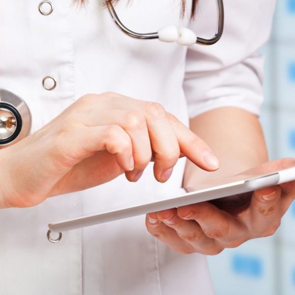 10 کارایی ثبت سوابق بیماران با نرم افزار پزشکی درمان دکتر